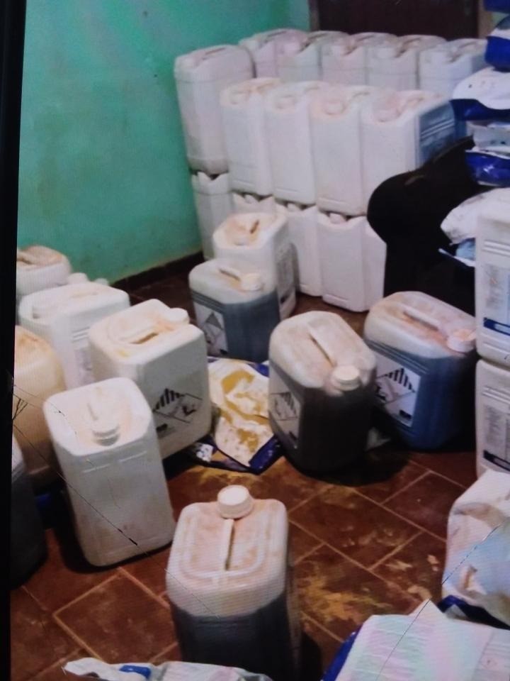 Dois homens são presos suspeitos de roubar R$ 1,6 milhão em defensivos agrícolas de fazenda
