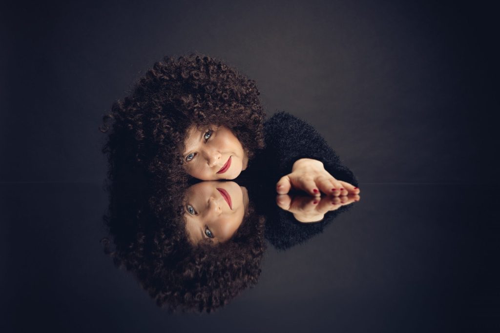 Roberta Campos segue sem surpresas o habitual percurso folk no tom íntimo e confessional do álbum ‘Coisas de viver’