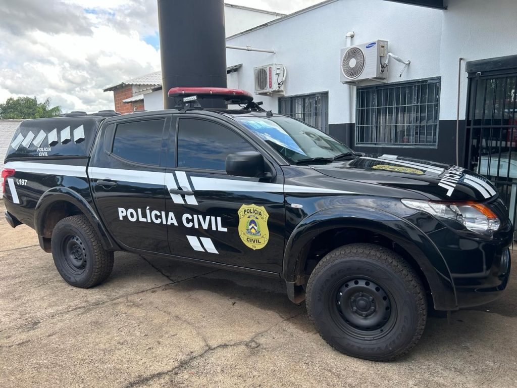 Mulher inventa gravidez, recebe dinheiro de homem durante gestação falsa e posta morte de bebê para evitar DNA, diz polícia