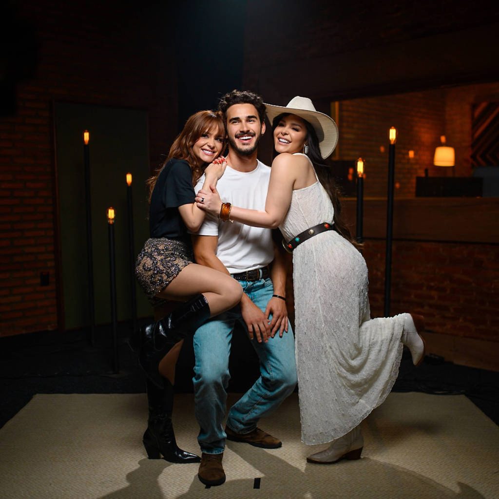 Filipe Bragança segue o compasso sertanejo, na pele do cantor João Raul, em single com a dupla Maiara e Maraisa