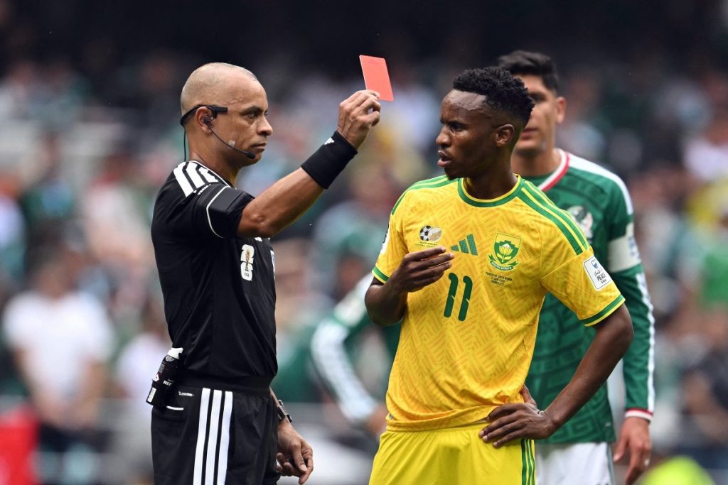 ‘Pagodão do ‘after review”: remix baiano da fala em inglês do árbitro Wilton Pereira viraliza e diverte brasileiros