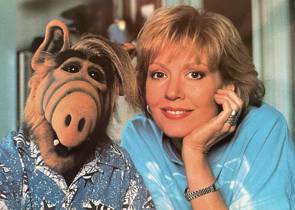 Anne Schedeen, estrela de ‘Alf, O ETeimoso’, morre aos 77 anos
