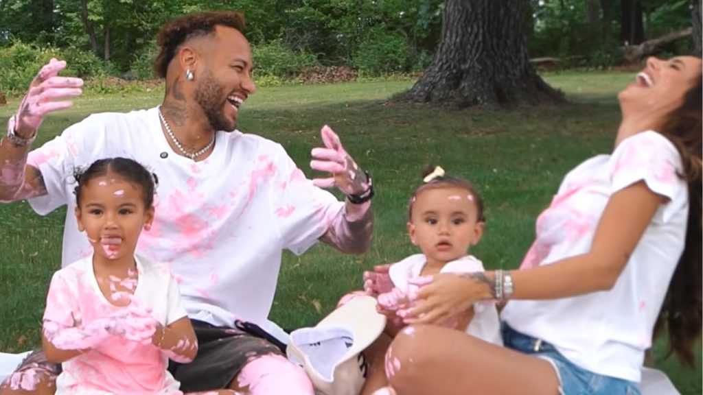Neymar e Bruna Biancardi anunciam gravidez de terceira filha: ‘Eu vou endoidar’