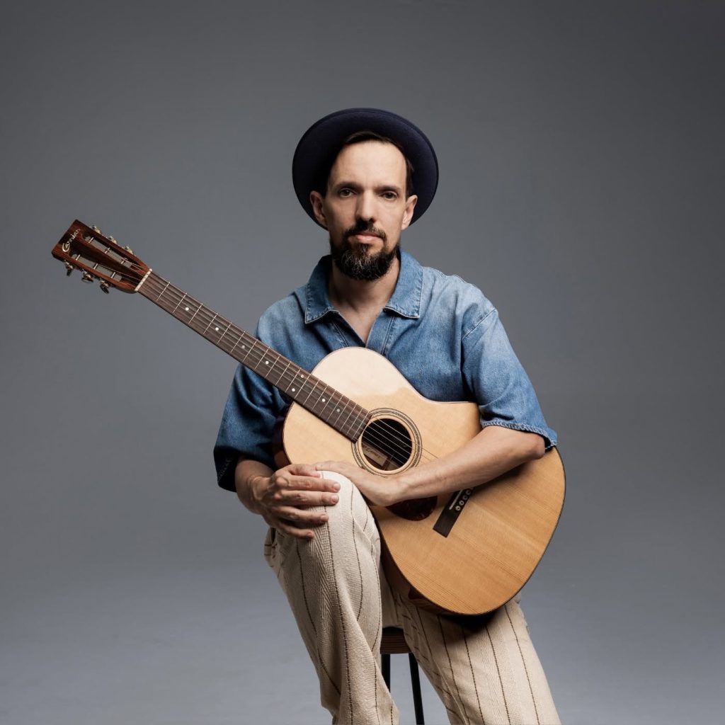 Gustavo Spínola guarda faixa com Ivan Lins para fecho do álbum ‘Do acaso ao cais’