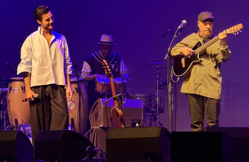 Com ‘João Bosco All Star Quintet’, o cantor festeja 80 anos em show que teve Tiago Iorc e Hamilton de Holanda
